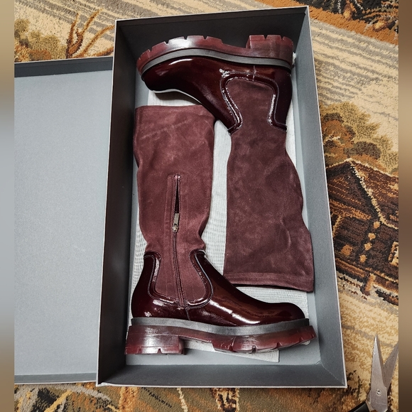 SALE  Aquatalia boots. - Picture 13 of 17